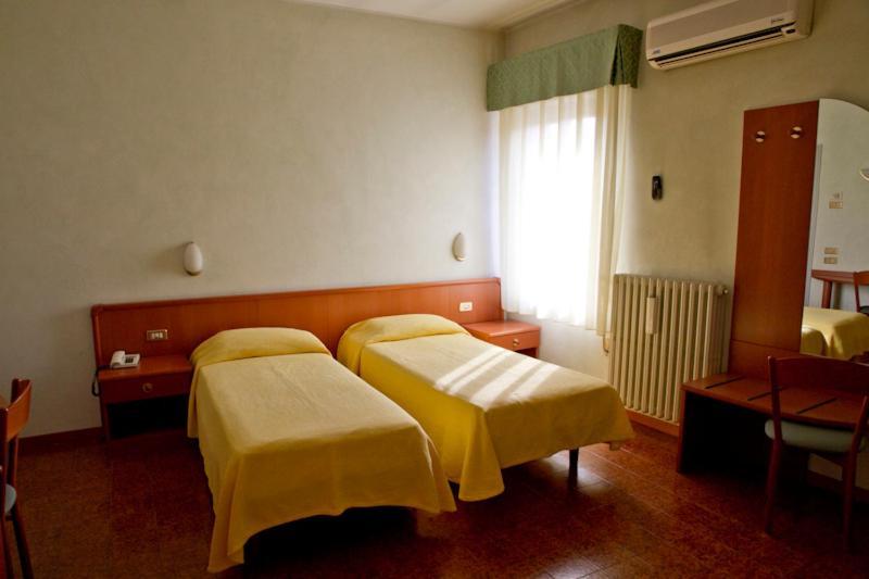 Hotel Europa Viadana Buitenkant foto